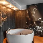 Sky Orange Jacuzzi Sauna 28 Floor * Klaipėda