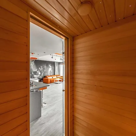 Sky Orange Jacuzzi Sauna 28 Floor 公寓 *