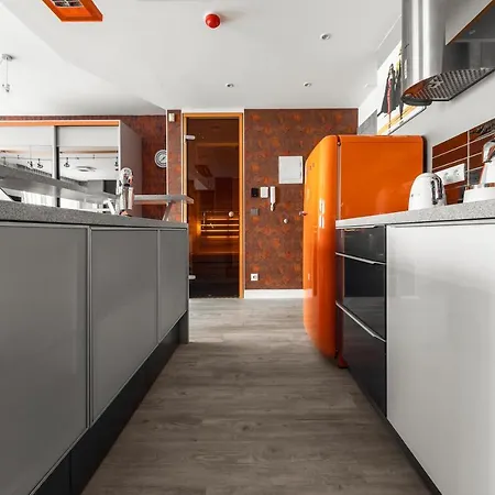 Sky Orange Jacuzzi Sauna 28 Floor * 克莱佩达