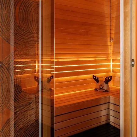 Sky Orange Jacuzzi Sauna 28 Floor 克莱佩达