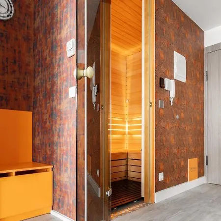 Sky Orange Jacuzzi Sauna 28 Floor 公寓