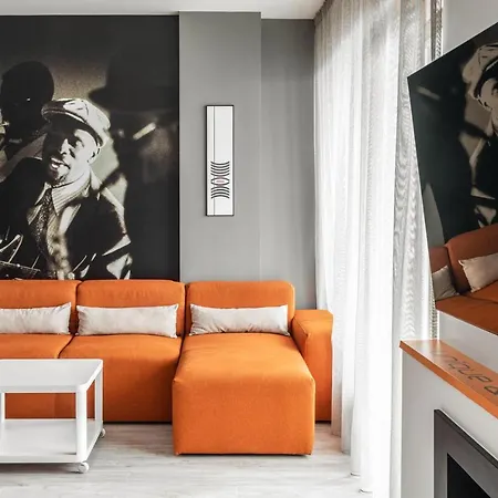 Sky Orange Jacuzzi Sauna 28 Floor Apartment