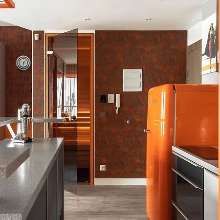 Sky Orange Jacuzzi Sauna 28 Floor *