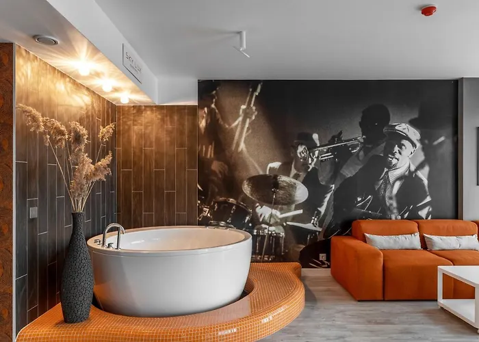 Apartment Sky Orange Jacuzzi Sauna 28 Floor