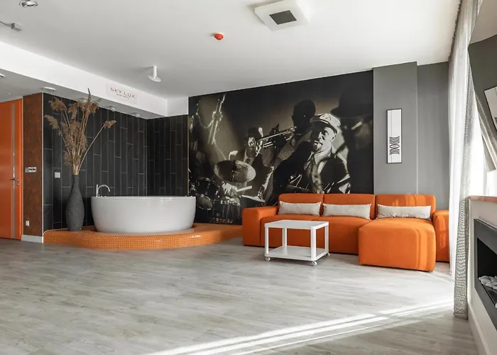 Sky Orange Jacuzzi Sauna 28 Floor