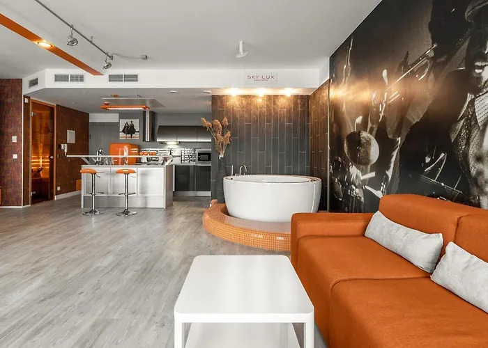 Sky Orange Jacuzzi Sauna 28 Floor 公寓 *