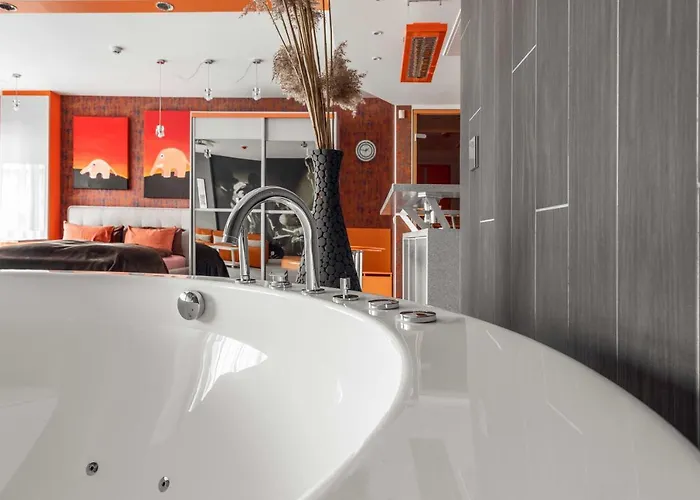 Sky Orange Jacuzzi Sauna 28 Floor * Klaipėda