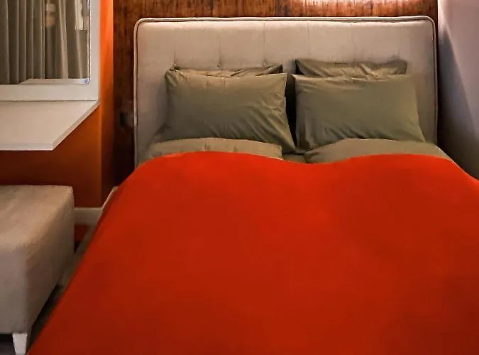 Apartment Sky Orange Jacuzzi Sauna 28 Floor *