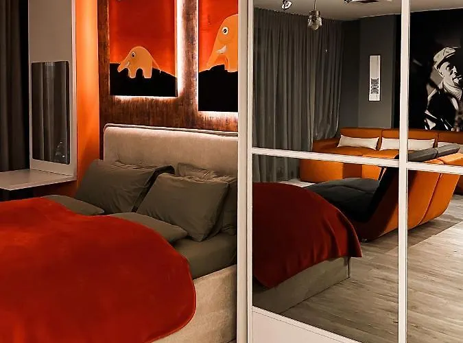 Sky Orange Jacuzzi Sauna 28 Floor * 克莱佩达